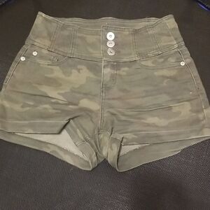 C 35-Nobo, size5 not 6 camo high rise women's shorts